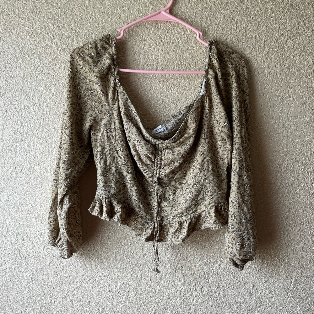 Gray Ruffled 3/4 Sleeve Tie Front Blouse
